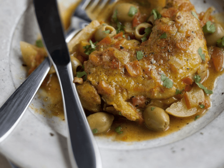 Tajine de poulet aux olives et citrons confits