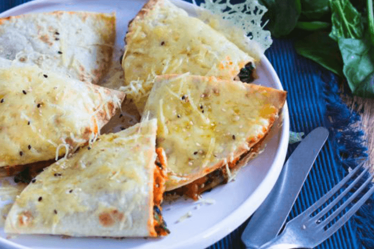 Quesadillas aux Pousses d'Épinard, Poulet et Fromage