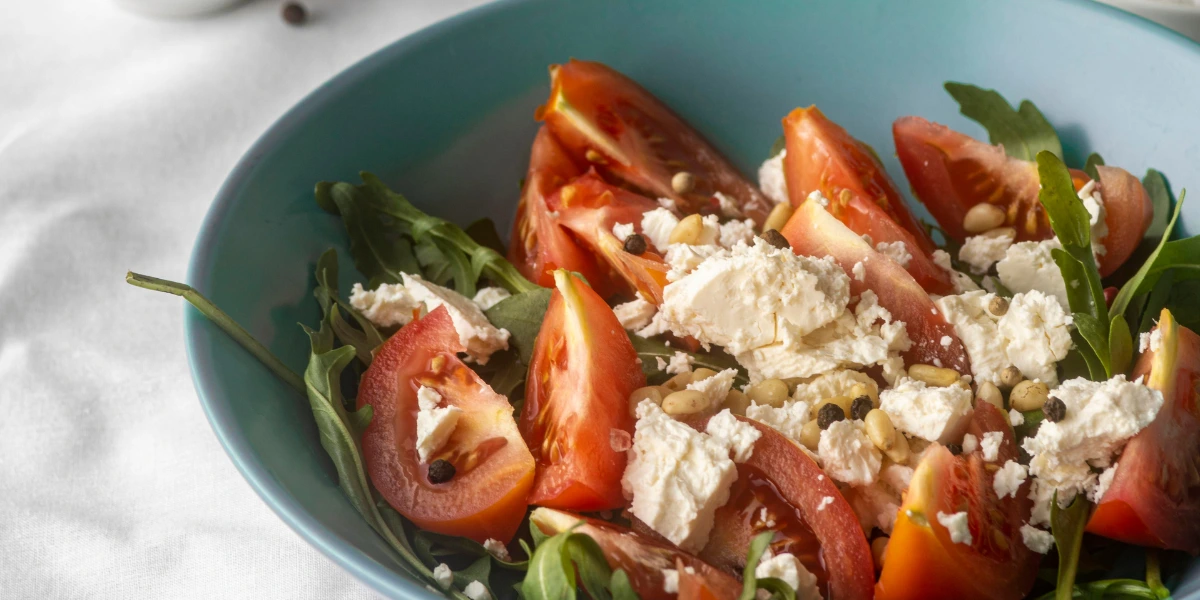 Une salade au chèvre