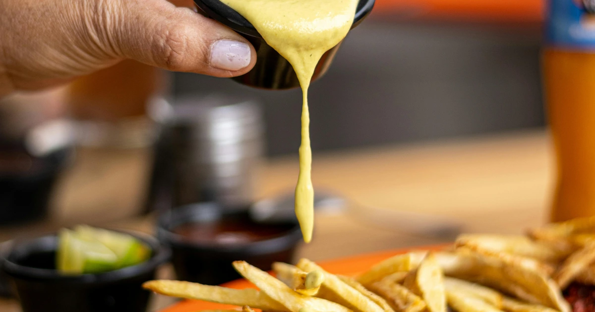 sauce au fromage pour frites maison